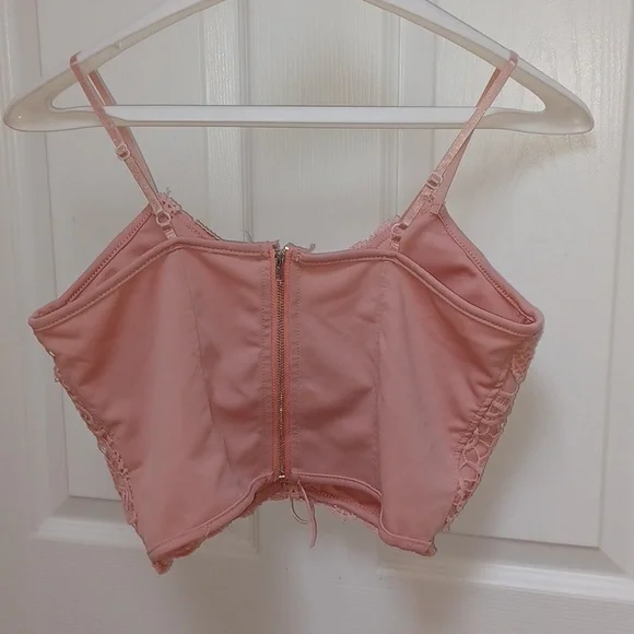 ☀️Cropped Spaghetti Strap Tank Top - Picture 2 of 5